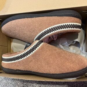 Clarks textile shoes